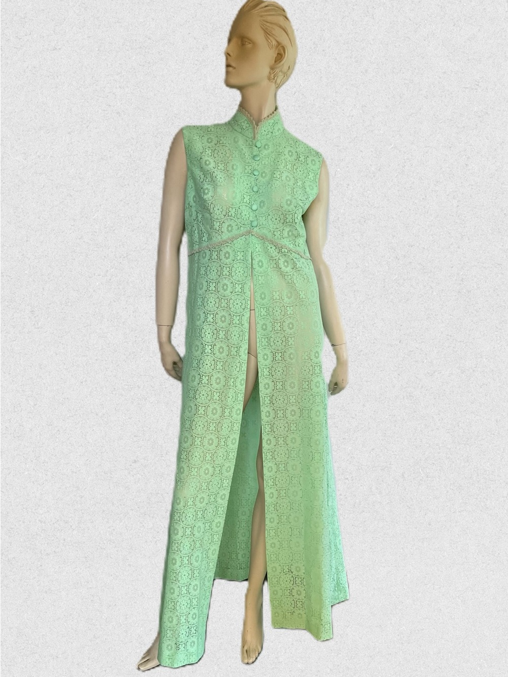 Vintage 1960s Sleeveless Green Lace Maxi Duster Dress